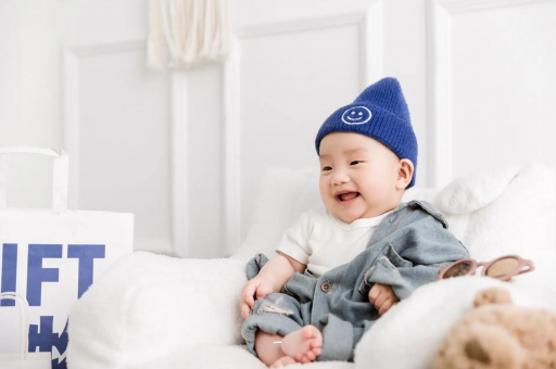 沭阳宝宝眼睛红红的 沭阳宝宝眼睛红红的